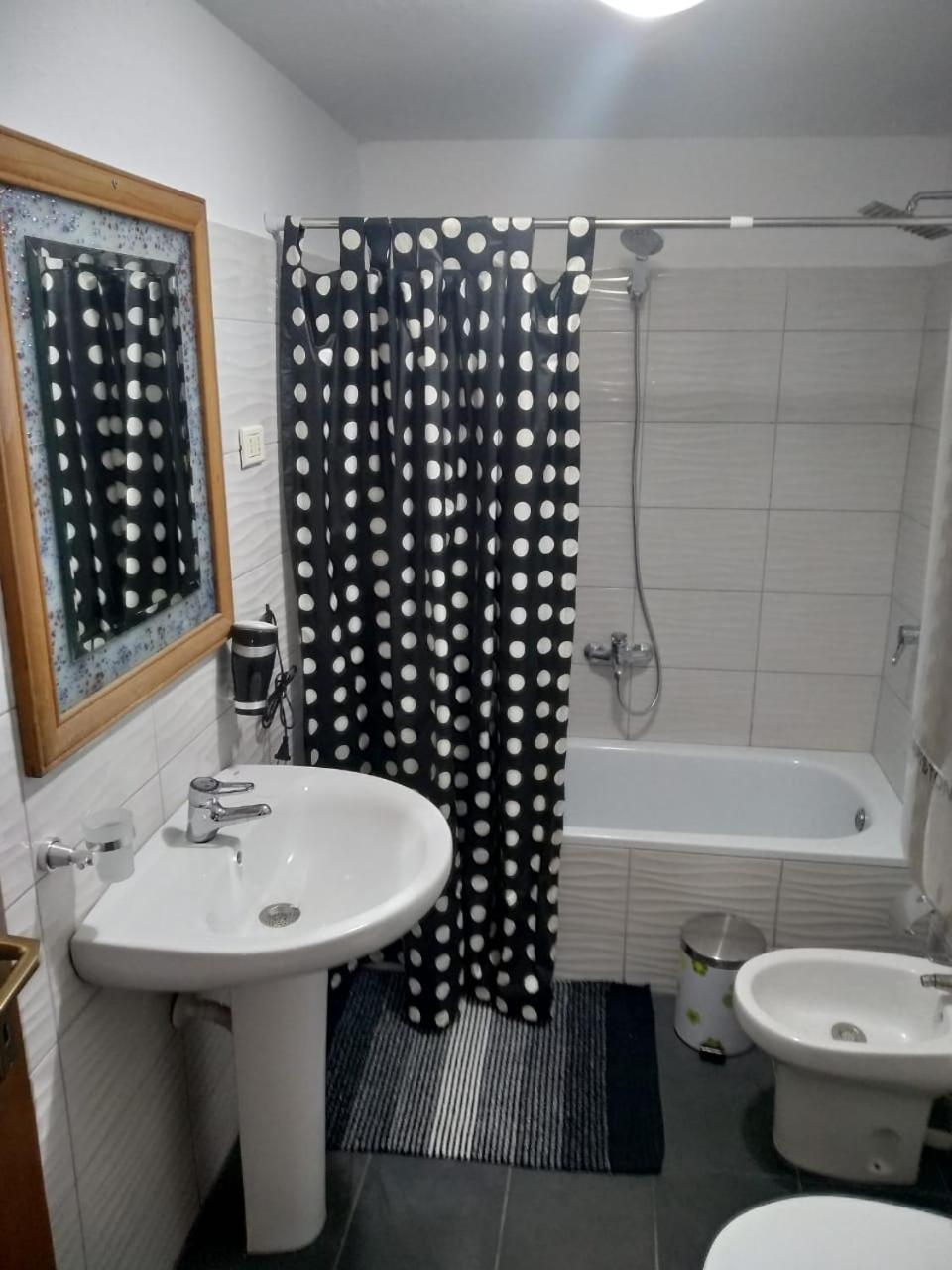 Kamu Center Tirana Apartment Ngoại thất bức ảnh